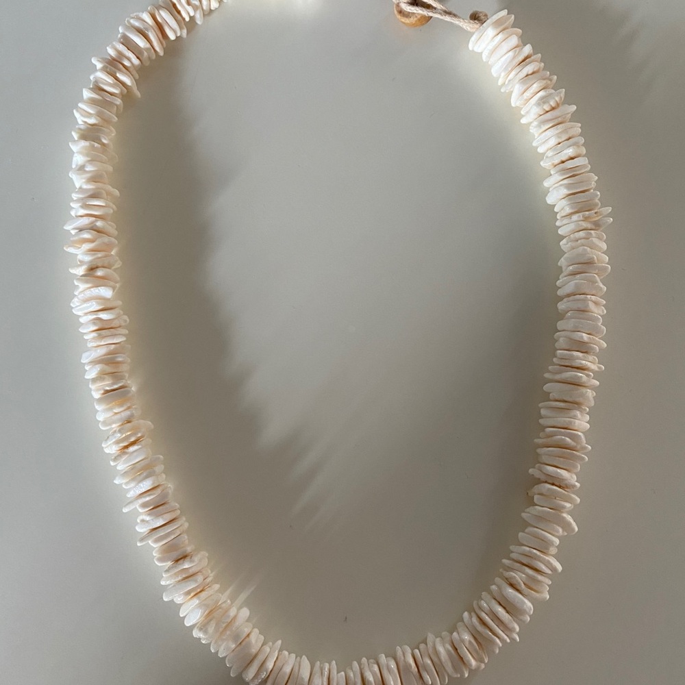 Puka Shell Necklace - Picture 2 of 3